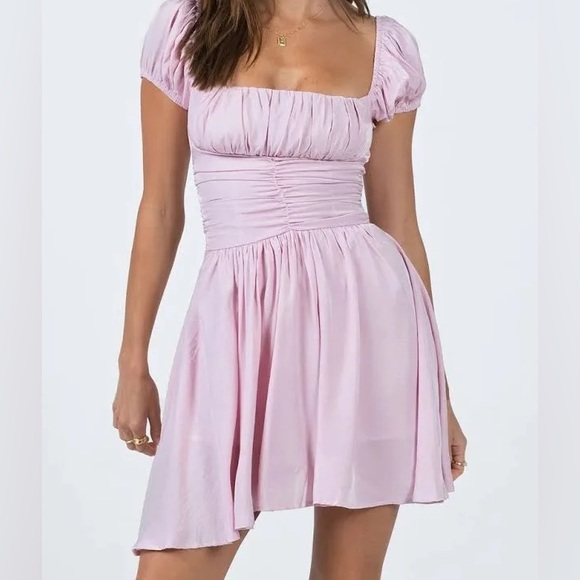 Princess Polly Dresses & Skirts - NWT Princess Polly Pink Petal Mini Dress size 4
